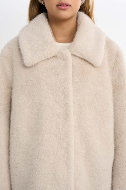 Courchevel, veste en fausse fourrure